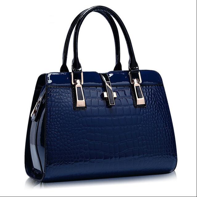 Designer Messenger Tote - Luxury Multi-Pocket Handbag for Modern Women
