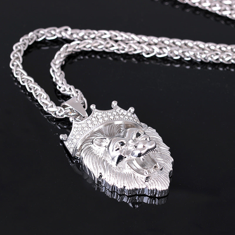 Europe et États-Unis vendant des colliers lumineux hip-hop couronne de diamant lion hommes unisexe pendentif lumineux hiphop plaqué or