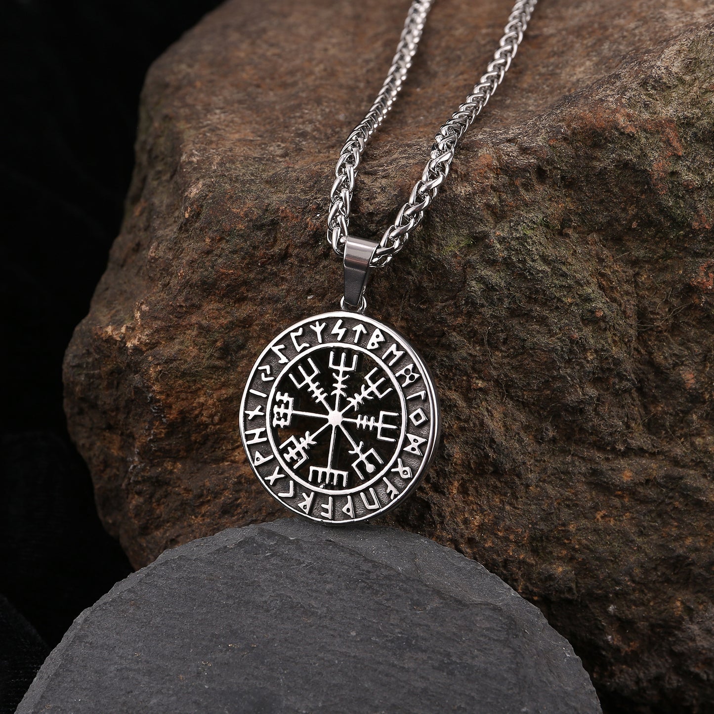 Collier pendentif Lun Rune pour hommes