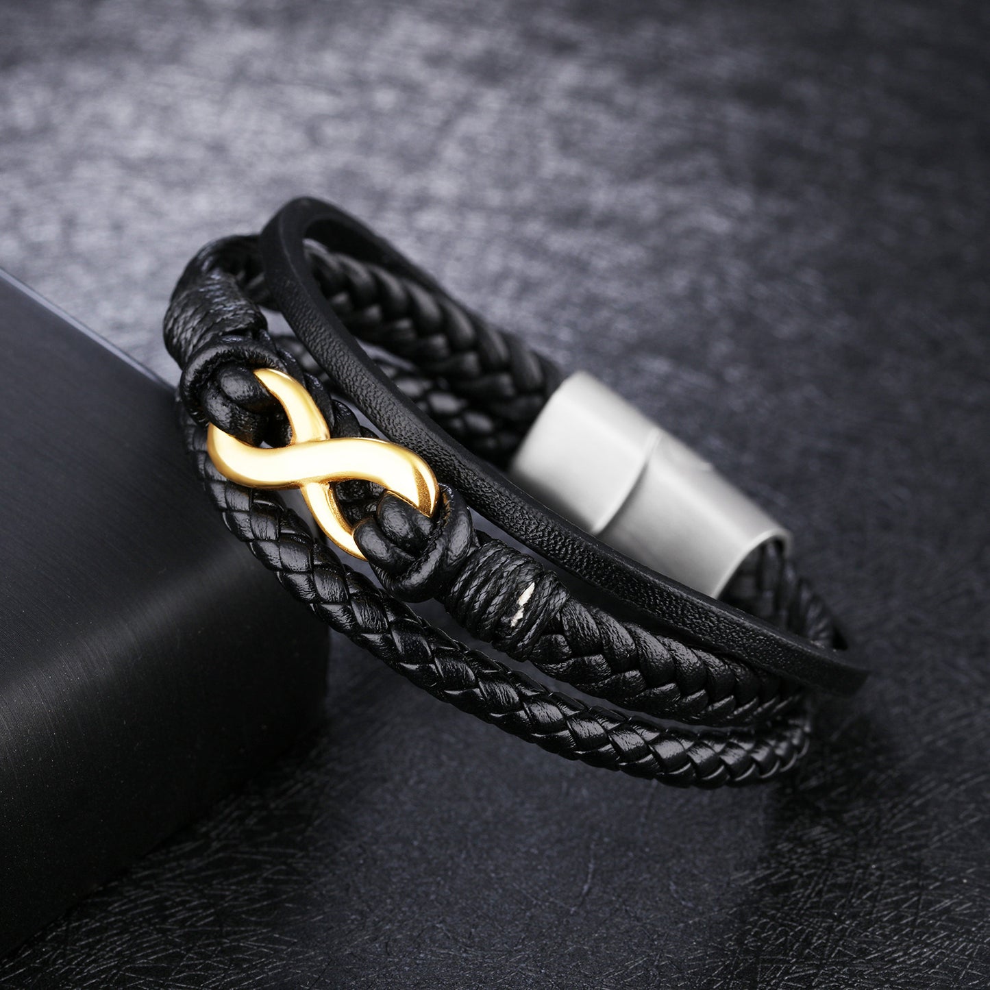 Bracelet en cuir vintage
