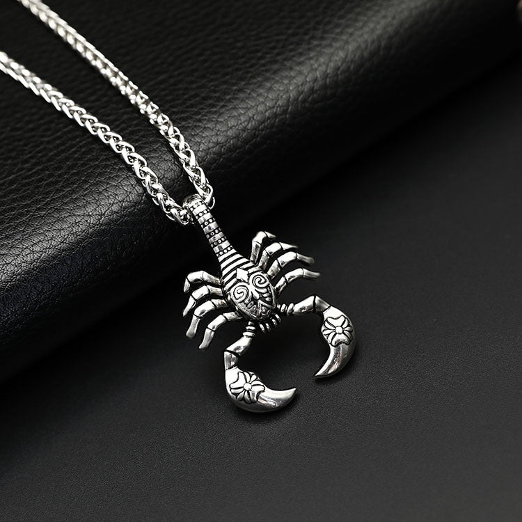 Les modèles d'explosion du collier en titane pour hommes de la mode européenne et américaine Collier en titane Yiwu petits bijoux commerce de gros