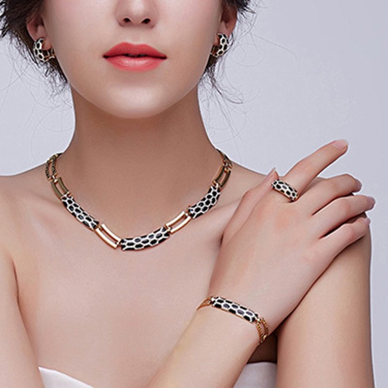 New Korean Style Diamond Earring Necklace Set - Elegant Design