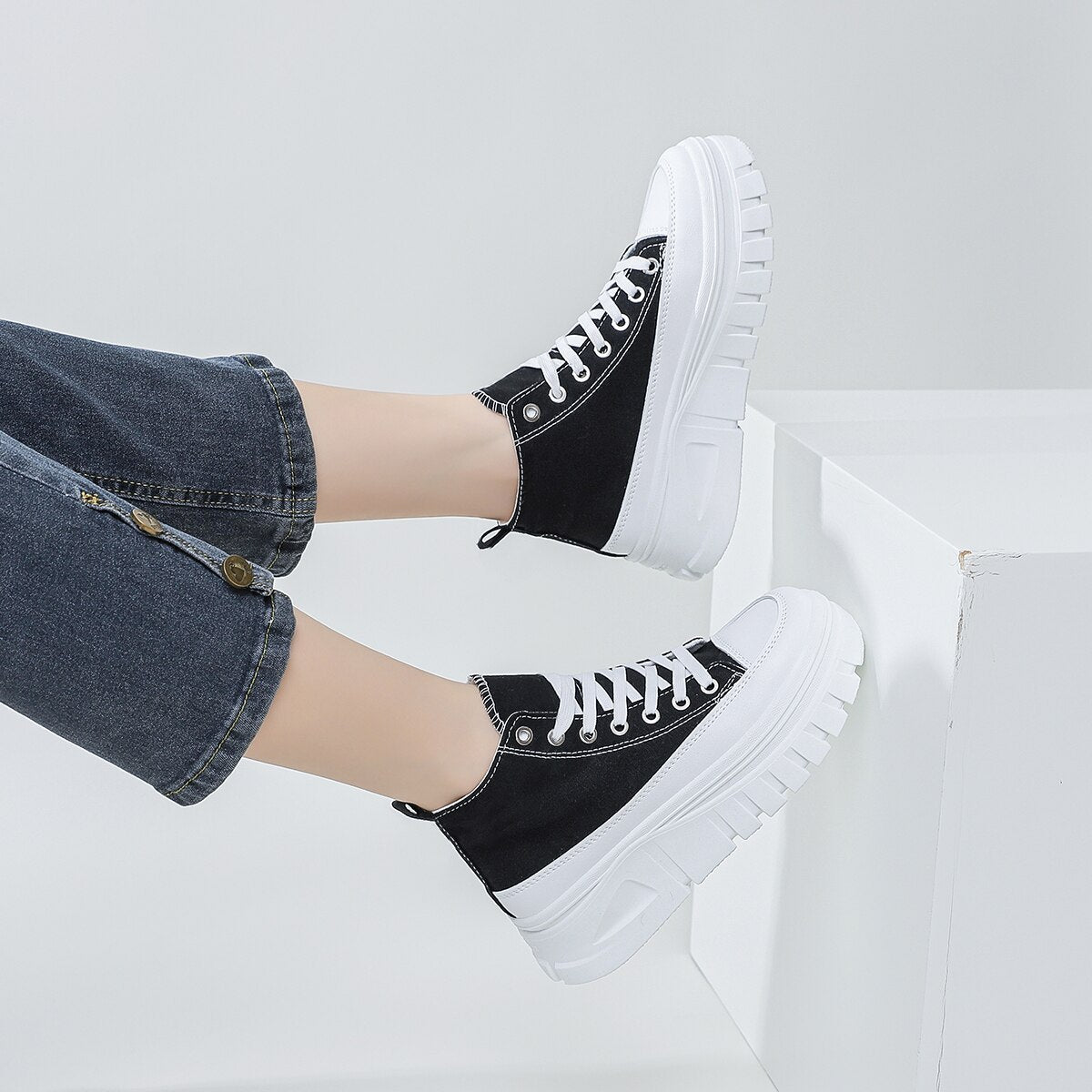 Women's High Top Platform Canvas Shoes - Height Increasing