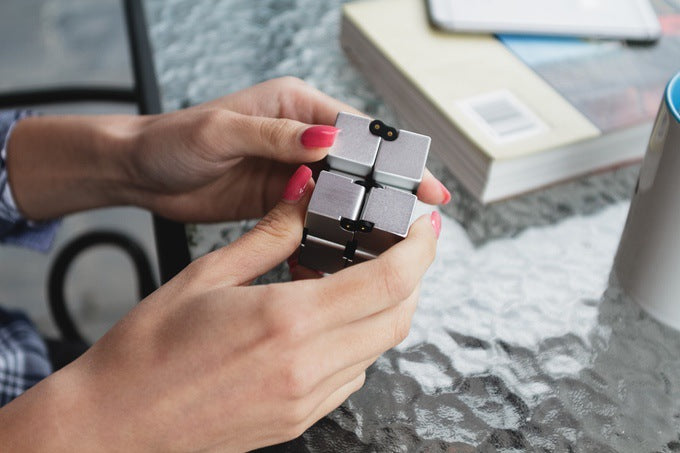 Jouets éducatifs Infinity Cube