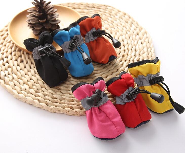 Chaussures de chien élégantes pour chiot en bâche de conception unique