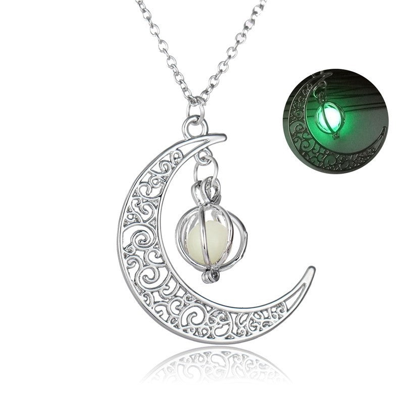 Halsband med Crescent Moon Glow