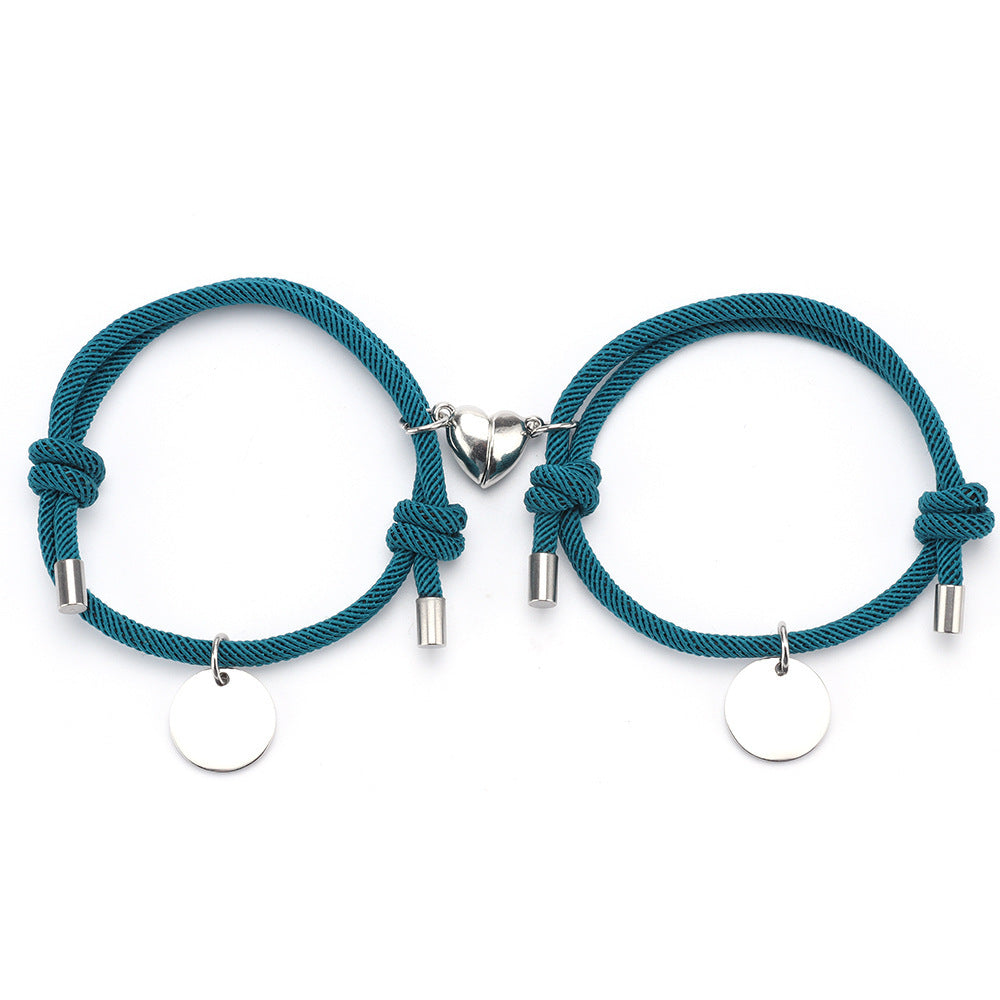 Ett par armband för män och kvinnor