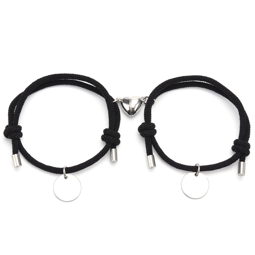 Ett par armband för män och kvinnor