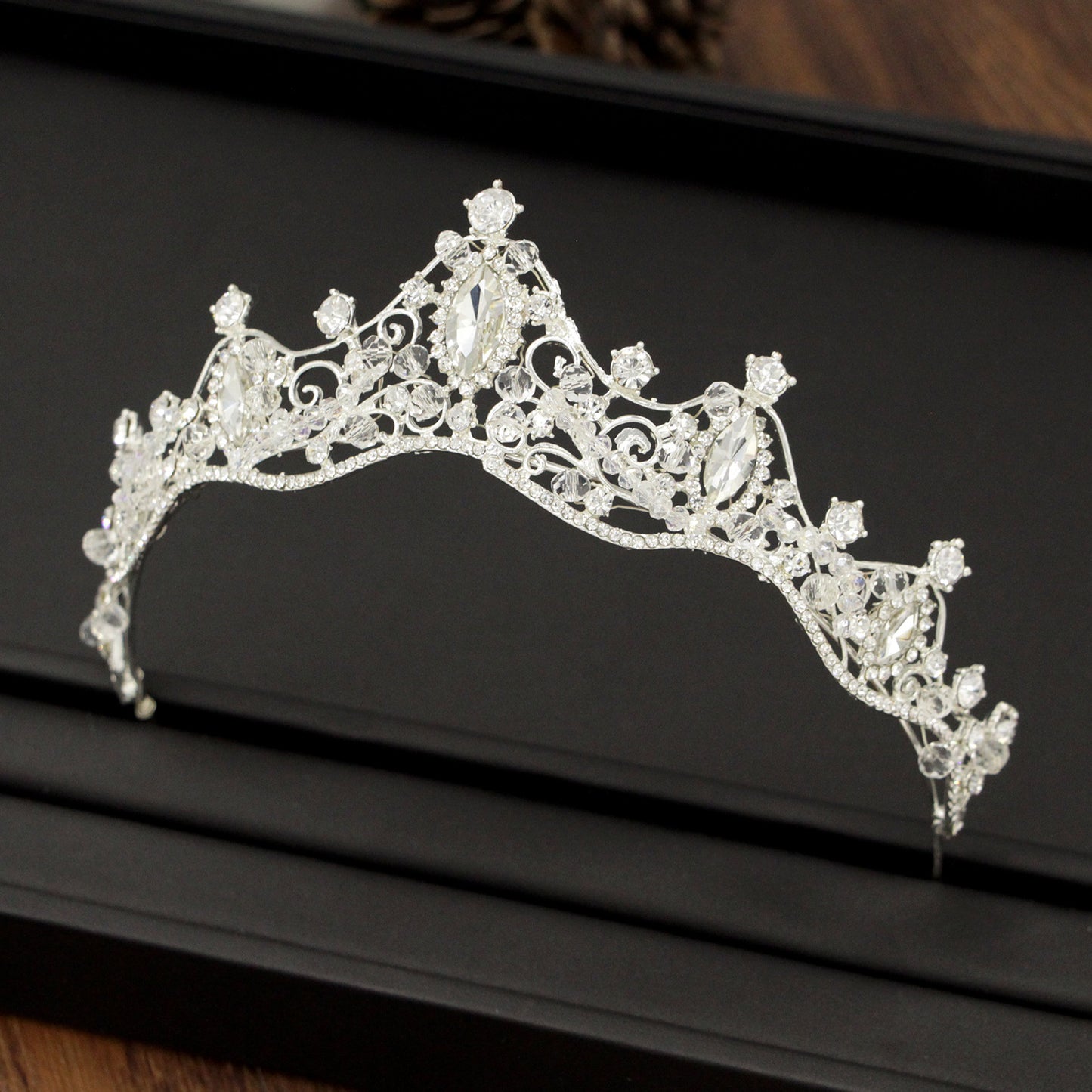 Korean Wedding Handmade Beaded Headdress - Elegant Crown Hoop for Bride
