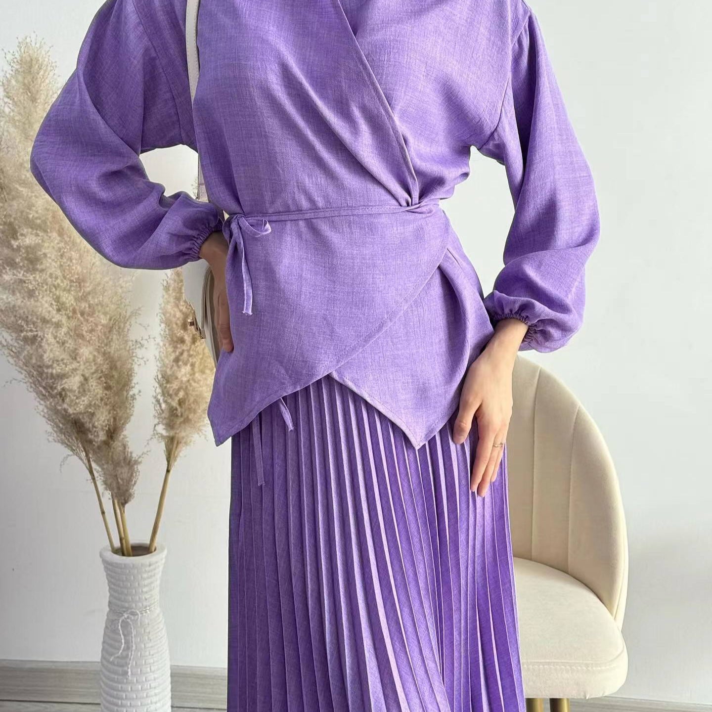 Ny muslimsk elegant och moderiktig plisserad kjol med knytning i damernas stil