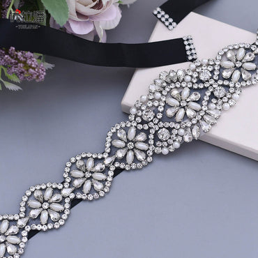 Ceinture de mariage nuptiale avec décoration en strass