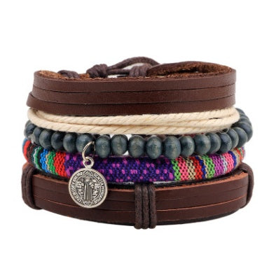 Moderiktiga pärlbesatta läderarmband och armband