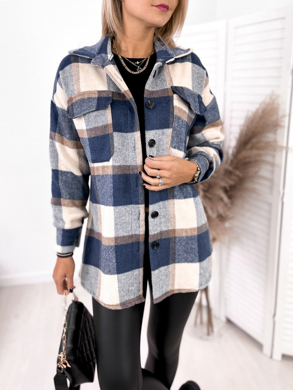Veste en laine à col chemise et imprimé écossais à manches longues et simple boutonnage