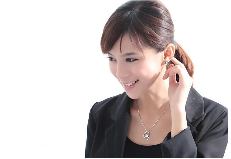 Zircon heart earrings