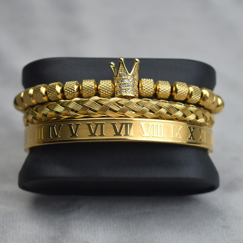 Ananasbollskrona med vridet vävt nät och digitalt armband med diamanter