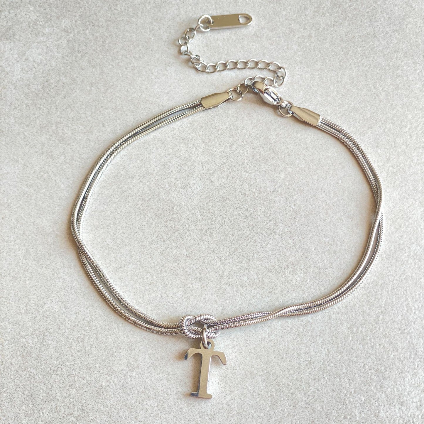Nya bokstaven AZ kärleksknut armband för kvinnor par guldfärg läcker ormkedja berlockarmband rostfritt stål smycken present alla hjärtans dag presenter