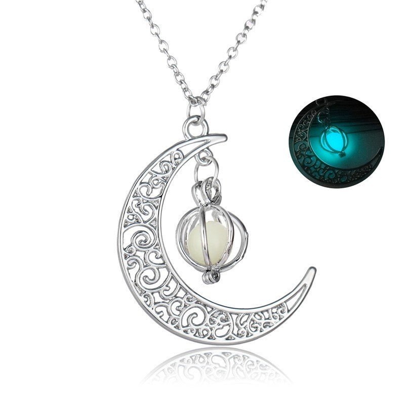 Halsband med Crescent Moon Glow