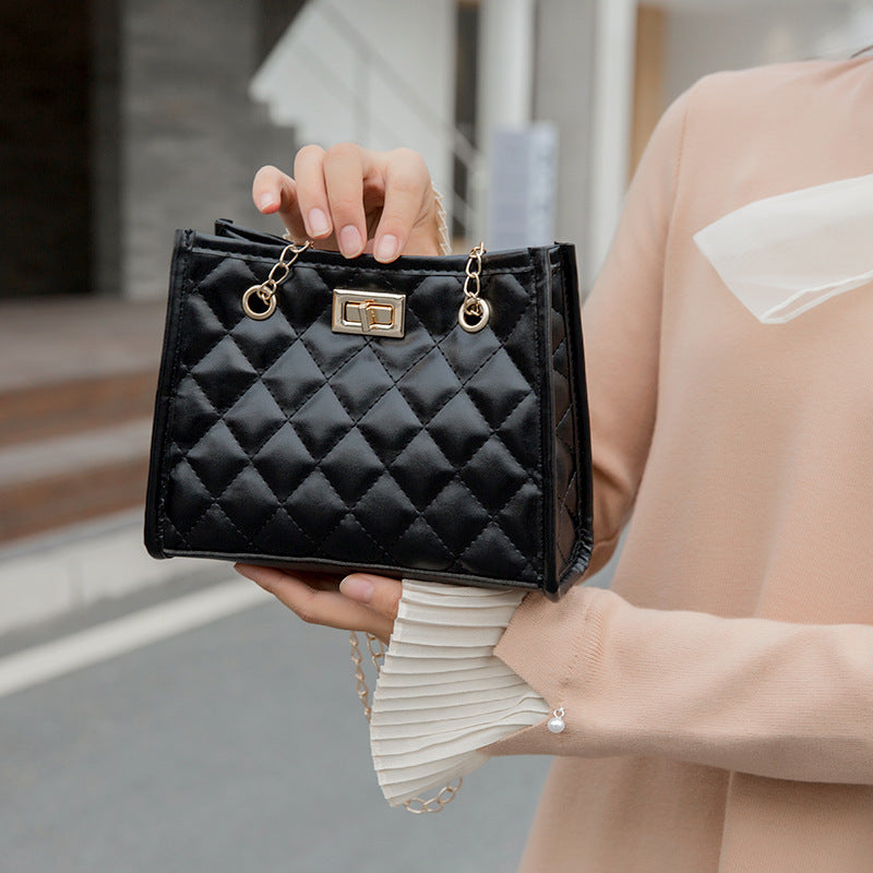 Quilted Mini Chain Bag - Geometric Rhombus Pattern Crossbody for Women