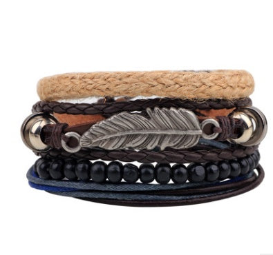 Moderiktiga pärlbesatta läderarmband och armband