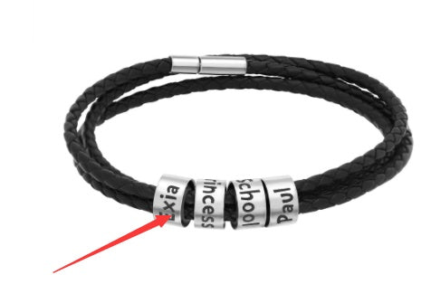 Personligt flätat läderarmband i rostfritt stål med pärlor och namnberlocker för män med efternamn