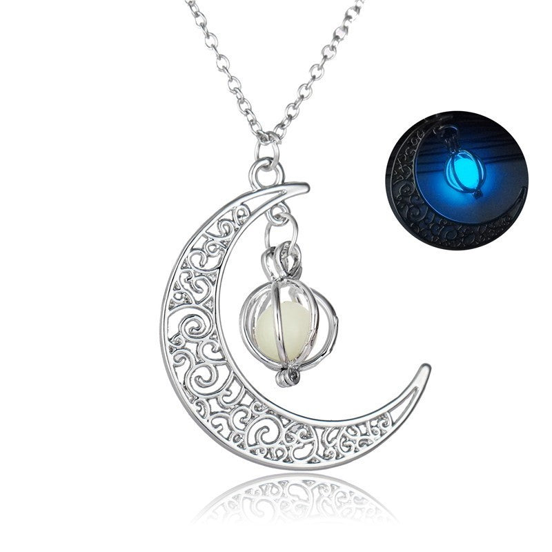 Halsband med Crescent Moon Glow