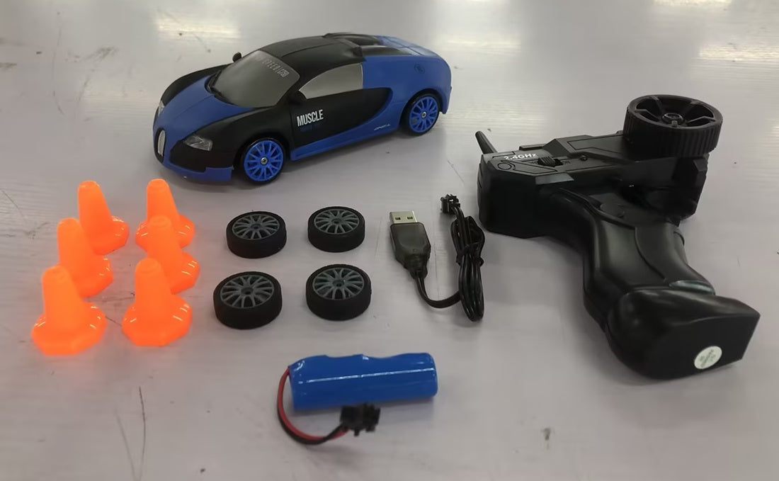 2.4G Drift Rc Bil 4WD RC Drift Billeksak Fjärrkontroll GTR Modell AE86 Fordon Bil RC Racing Billeksak För Barn Julklappar
