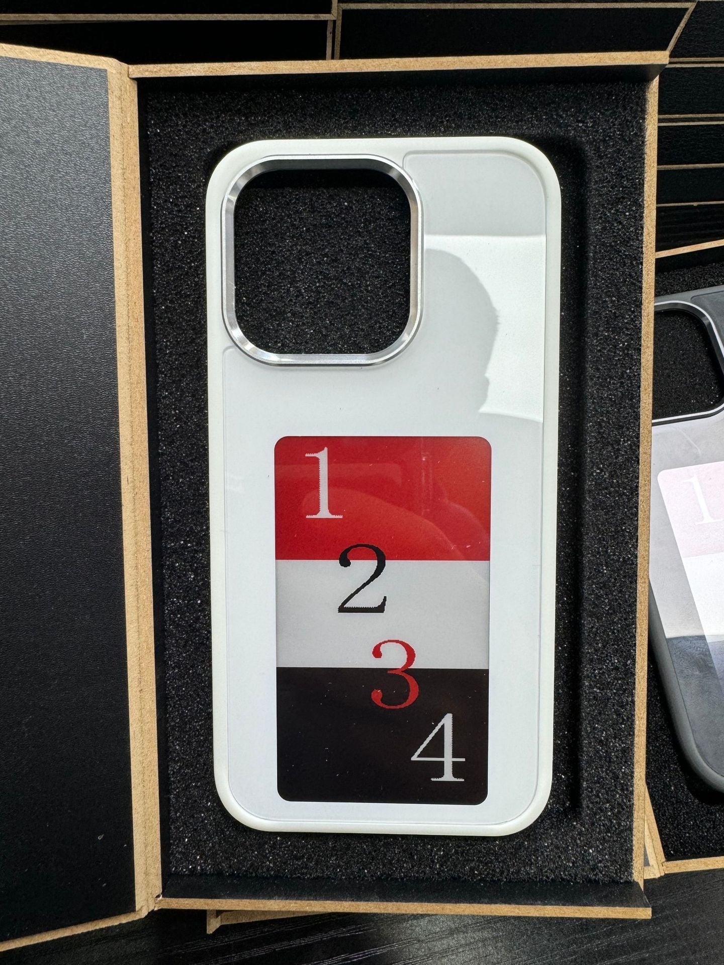 Étui de téléphone à écran e-ink, Projection d'écran illimitée, couverture de téléphone personnalisée, batterie gratuite, nouvelle coque de téléphone de luxe de styliste