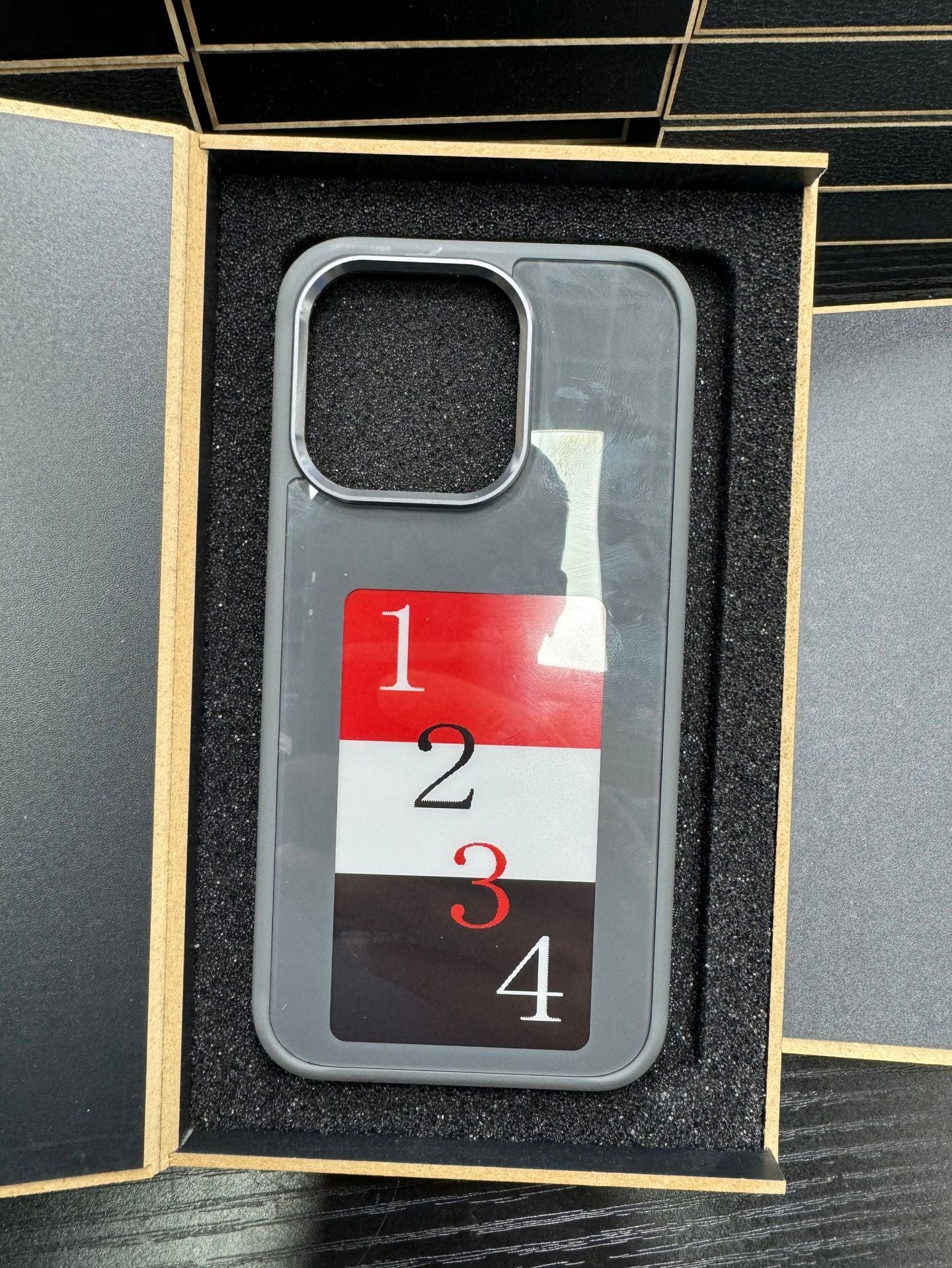 Étui de téléphone à écran e-ink, Projection d'écran illimitée, couverture de téléphone personnalisée, batterie gratuite, nouvelle coque de téléphone de luxe de styliste