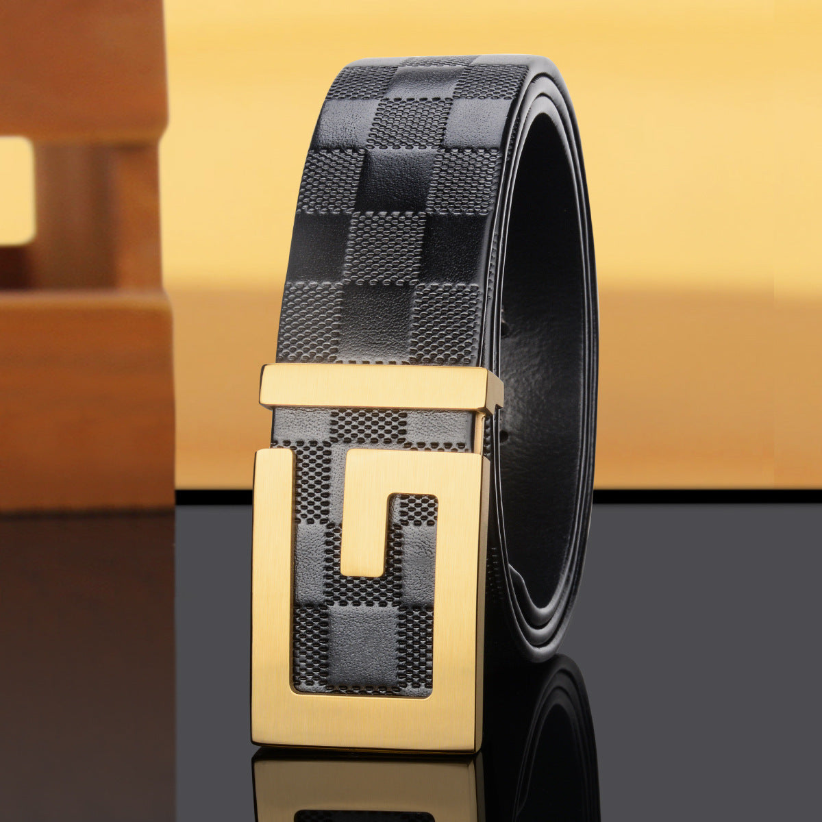 Men's Leather Fashionable Copper Buckle Belt - Metallic Sophistication