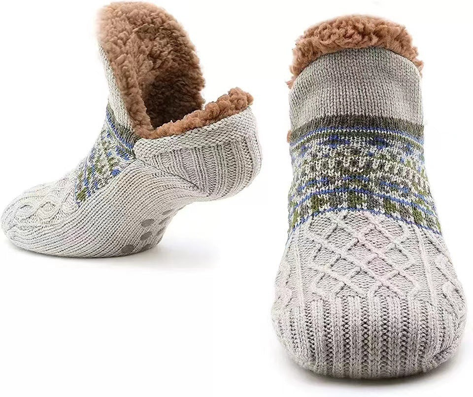 Chaussures et chaussettes traînantes pour hommes d'intérieur