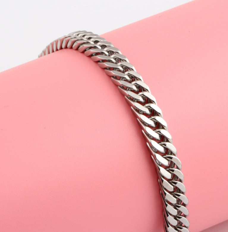 Armband av titanstål