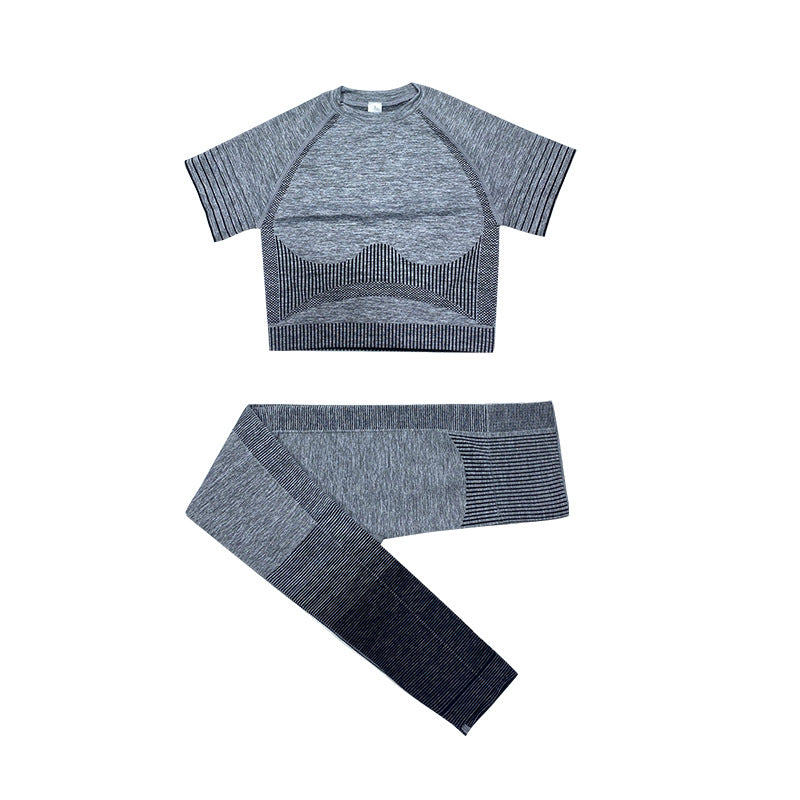 Ensemble de vêtements de yoga sans couture en tricot à manches courtes