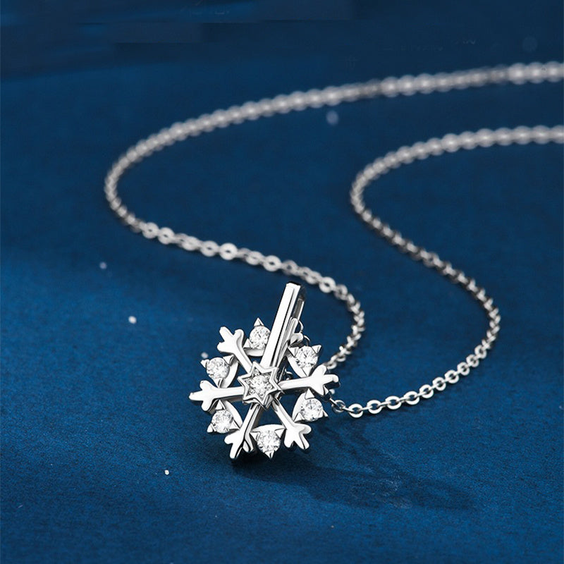 Roterbart 925 Silver Snowflake Halsband Kvinnor Lyx Nisch Design Glänsande Strasssmycken Höst och vinter Födelsedagspresent till vänner