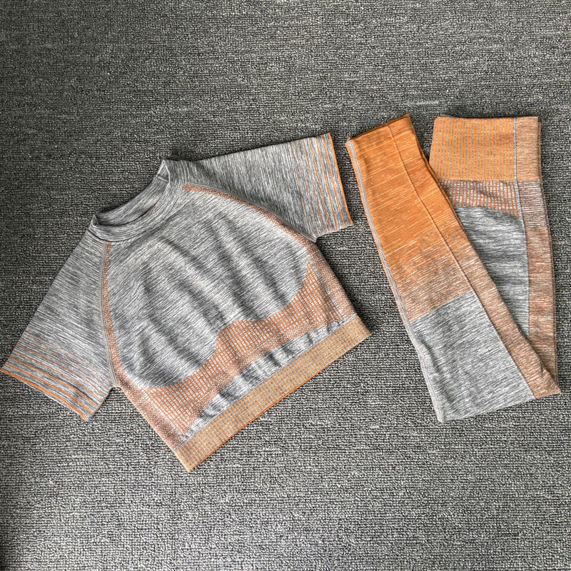 Ensemble de vêtements de yoga sans couture en tricot à manches courtes