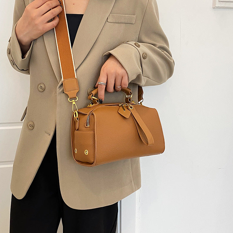 Sommar All-matching Shoulder Messenger Texture Populär Hot-selling produkt Hand Holding Kuddväska