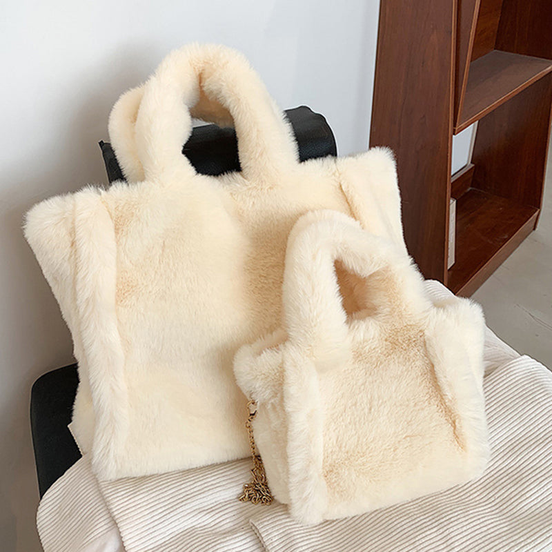 Cozy Winter Plush Tote - Chain-Accent Faux Fur Handbag for Cold Weather