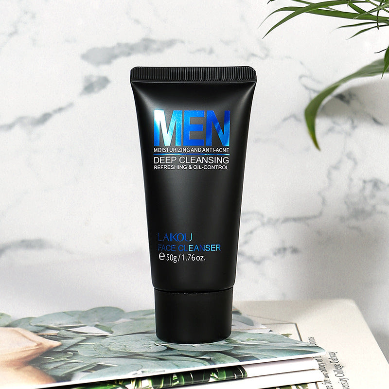 Soins de la peau Nettoyant pour le visage Gommage nettoyant pour hommes 50 g