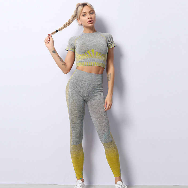 Ensemble de vêtements de yoga sans couture en tricot à manches courtes
