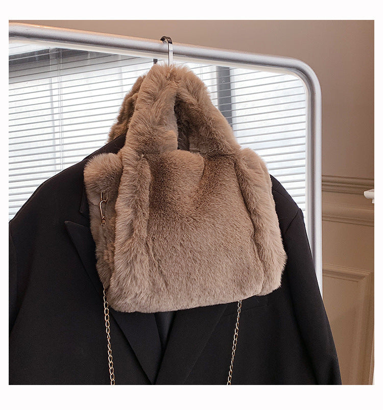 Cozy Winter Plush Tote - Chain-Accent Faux Fur Handbag for Cold Weather