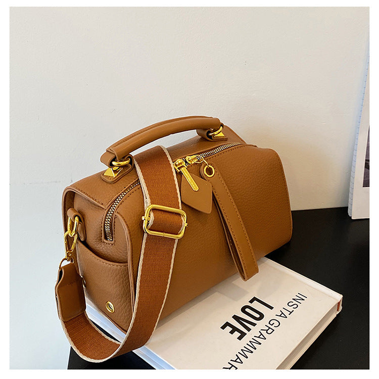 Sommar All-matching Shoulder Messenger Texture Populär Hot-selling produkt Hand Holding Kuddväska
