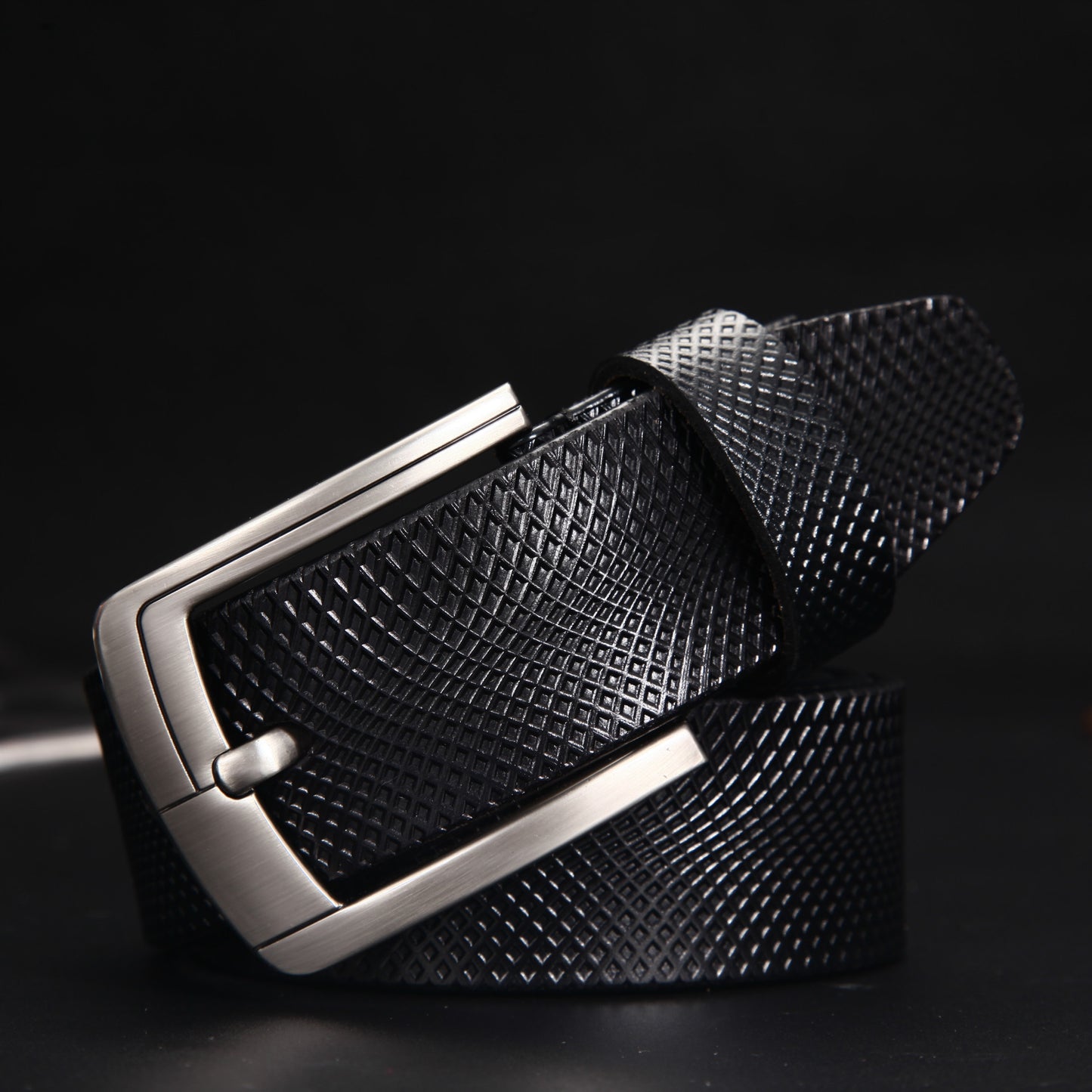 Men's Vintage Cowhide Mesh Embossed Pin Buckle Belt - Distinctive Texture