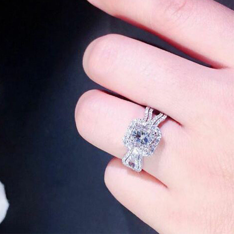 Utsökt full diamant zirkon förlovningsring för damer