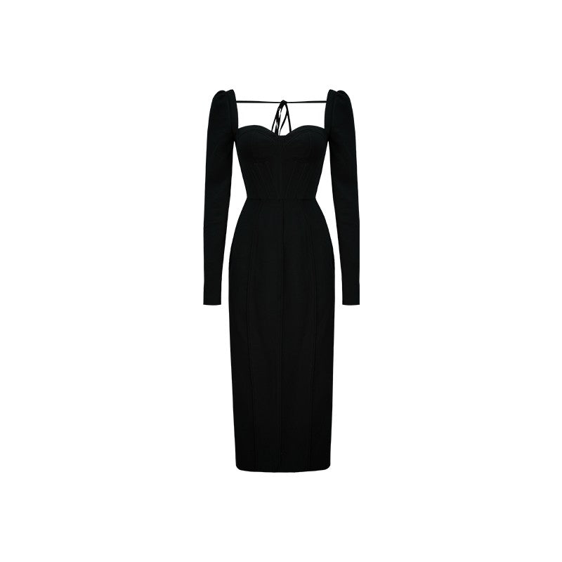 Robe inférieure à manches longues et col carré