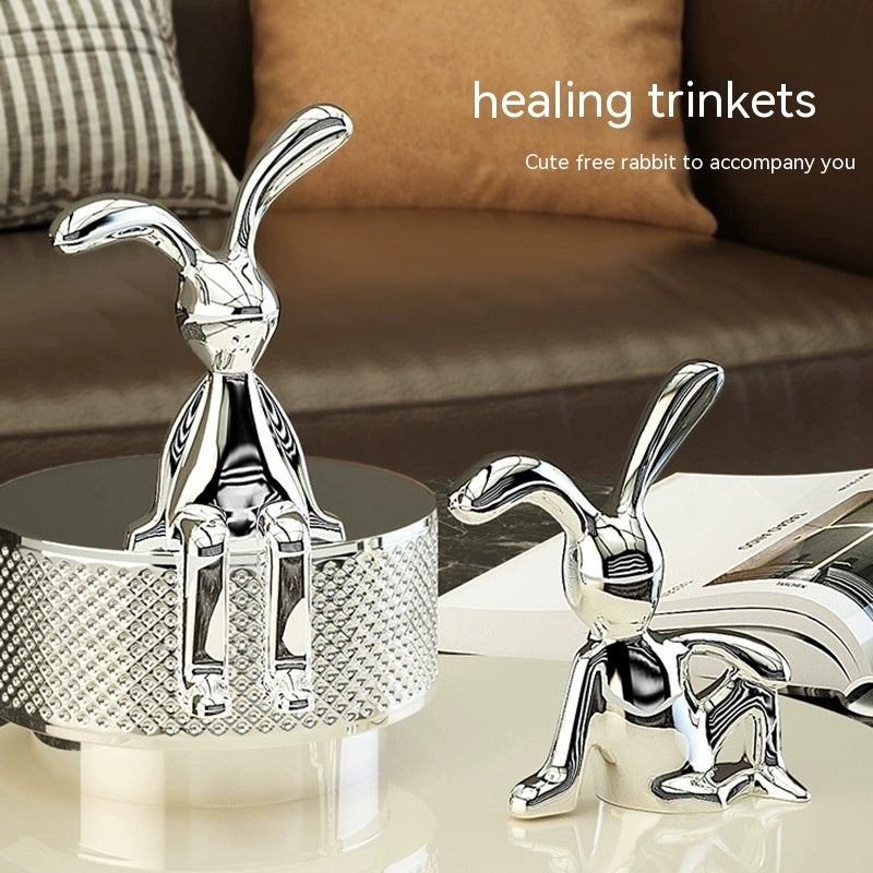 Lapin à longues oreilles assis, dessin animé créatif, ornement, décoration de maison