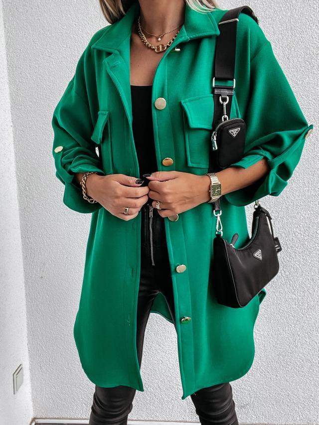 Jupe-culotte de longueur moyenne avec décoration de bouton de traction