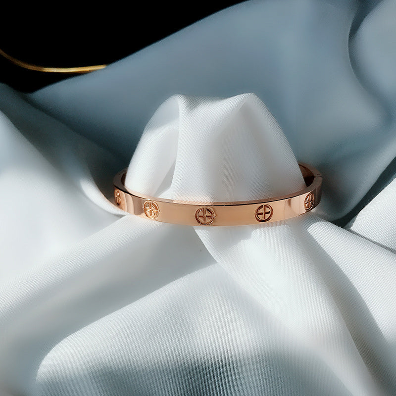 Armband i roséguld med titanstål, damhandsmycken, nät, rött