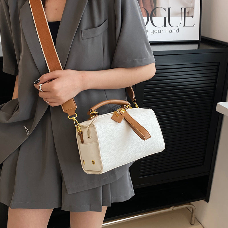 Sommar All-matching Shoulder Messenger Texture Populär Hot-selling produkt Hand Holding Kuddväska