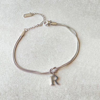 Nya bokstaven AZ kärleksknut armband för kvinnor par guldfärg läcker ormkedja berlockarmband rostfritt stål smycken present alla hjärtans dag presenter