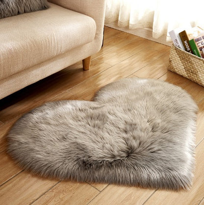 Pure Color Heart-Shaped Woolen Carpet Floor Mat Mattress Blanket Sofa Cushion Plush Living Room Tea Table Sofa Bedroom Carpet