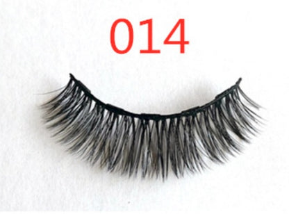 A Pair Of False Eyelashes With Magnets In Fashion